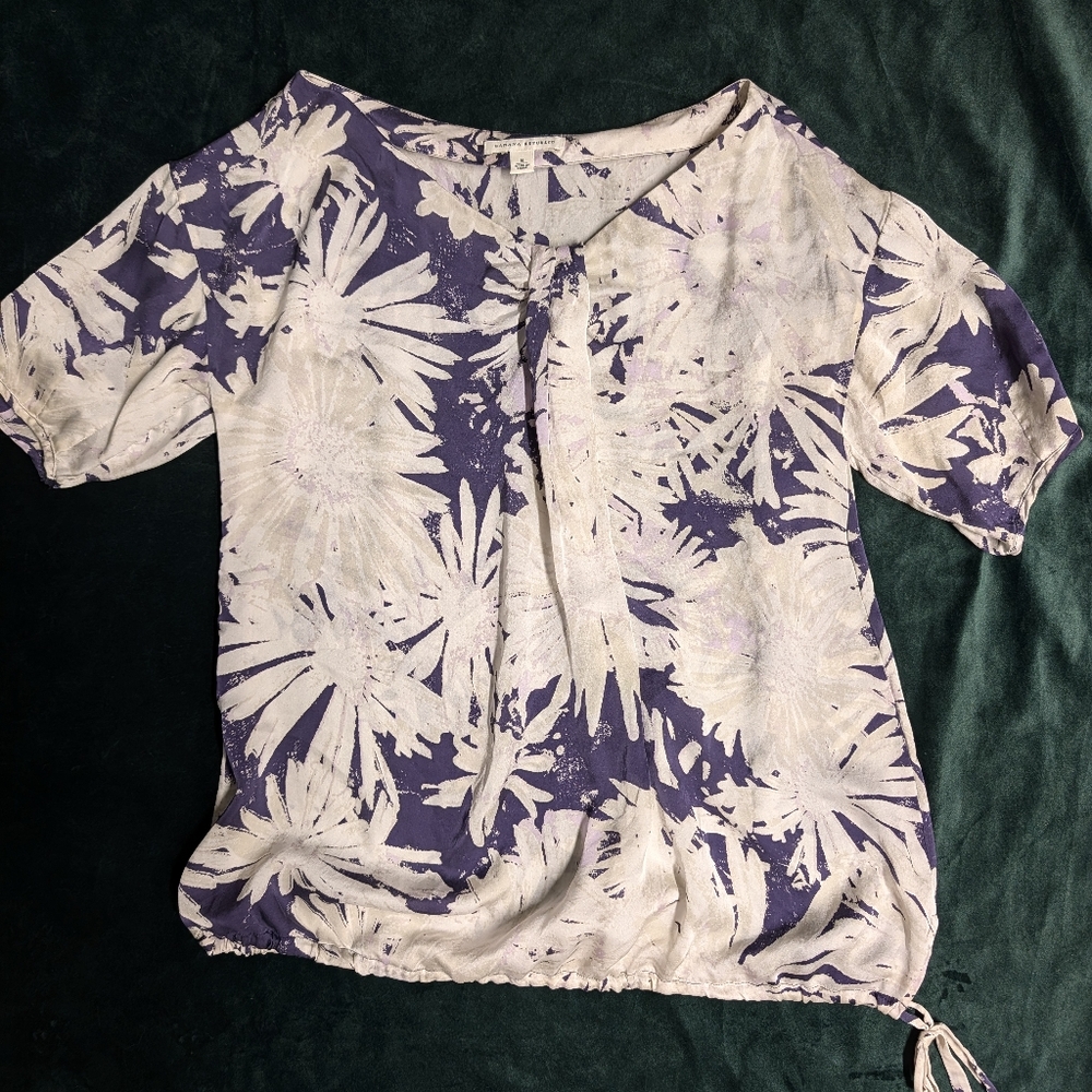 100% Silk Floral Blouse By Banana Republic Size Small